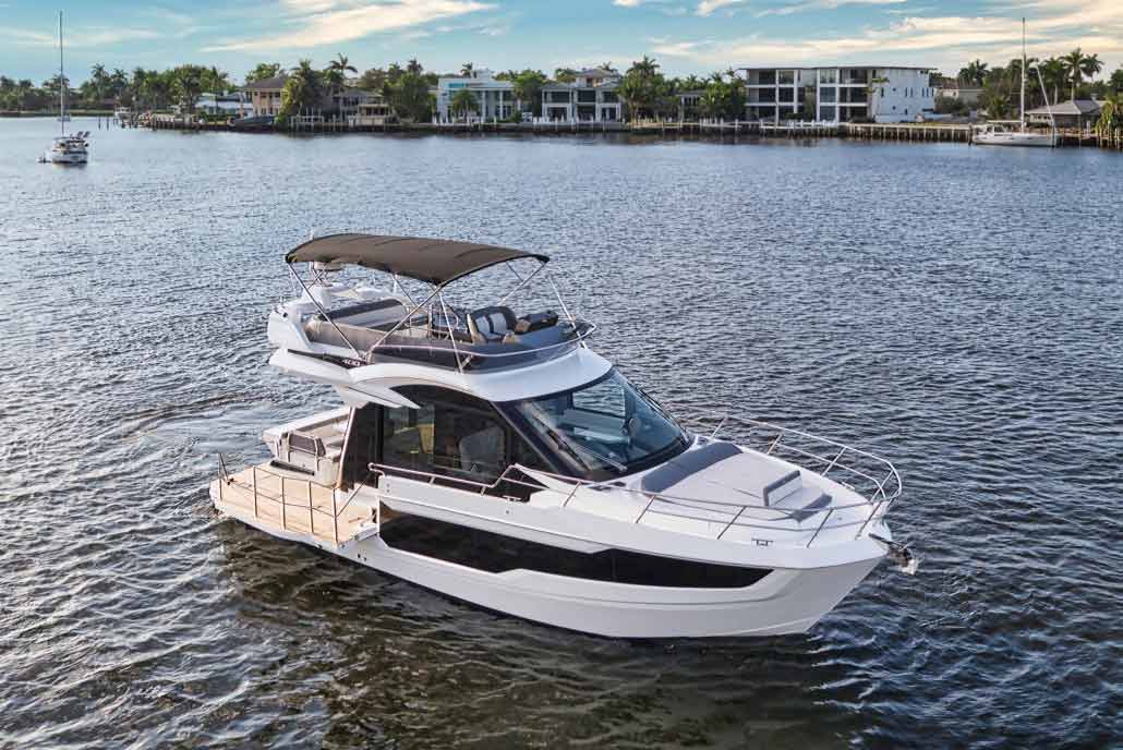 Galeon FlybridgeCollection